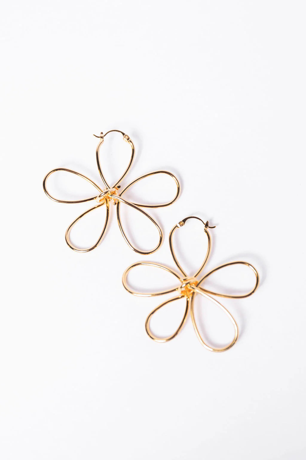 Gold Wire Daisy Earrings