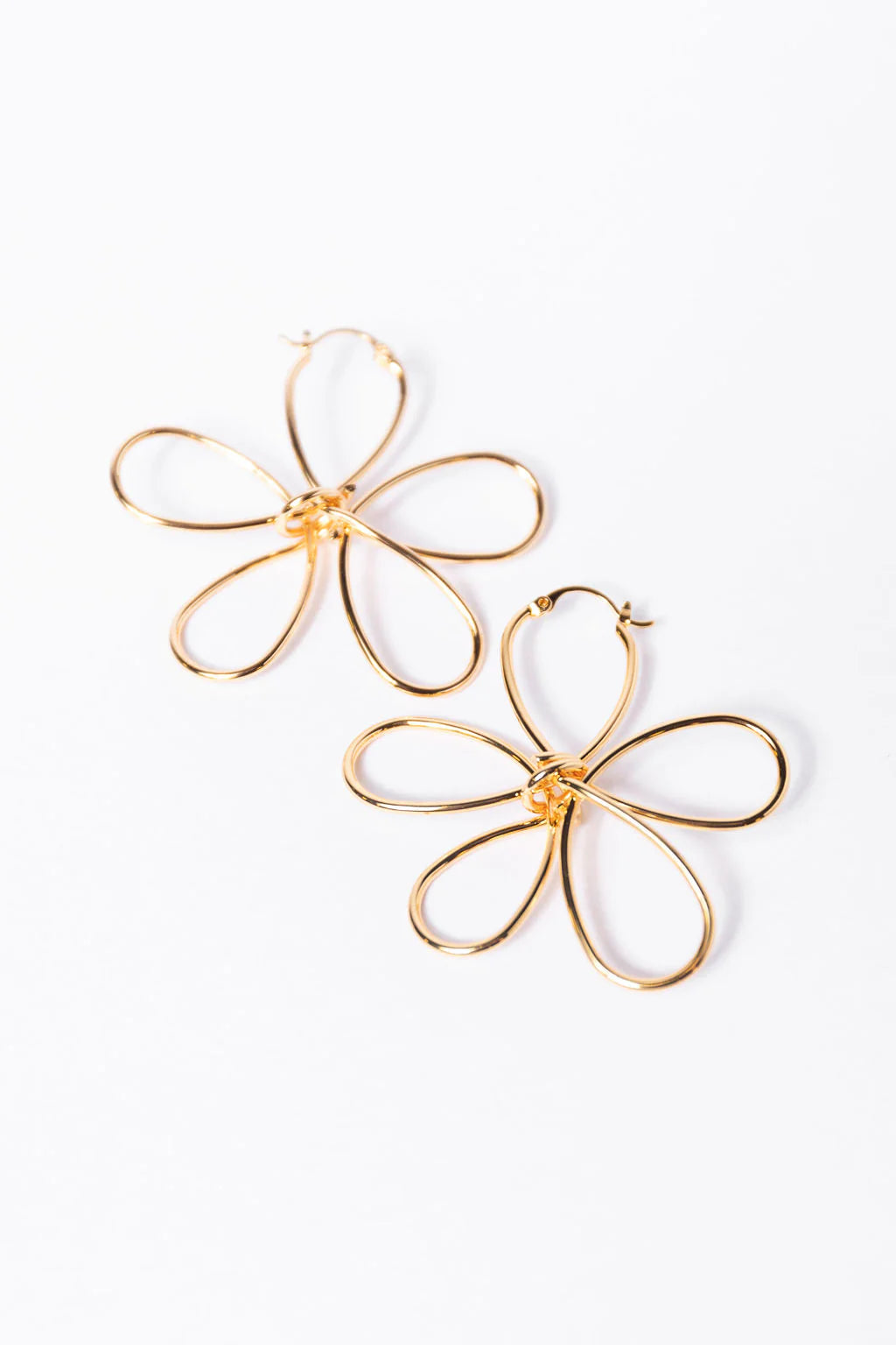 Gold Wire Daisy Earrings